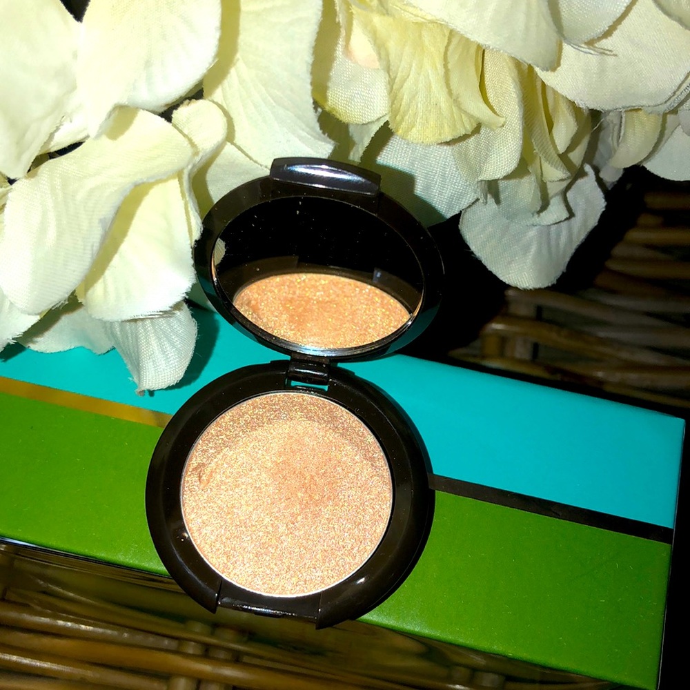 🆕Becca Mini Skin Perfector Pressed Hilighter in Champagne Pop